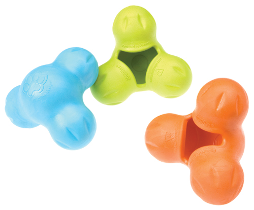 Gruppe an Tux Spielzeugen verschiedene Farben